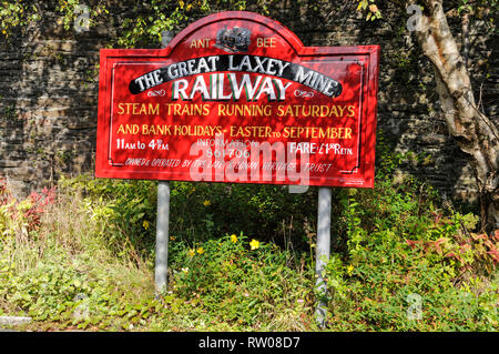 L'attrazione di visitatori segno della Laxey mia ferrovia a Laxey sull' Isola di Man, Gran Bretagna. L'Isola di Man con la sua capitale, Douglas è locat Foto Stock