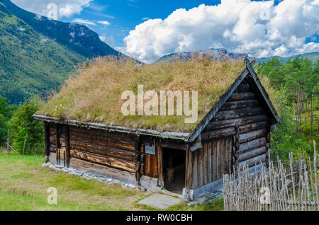 Registro tradizionale rifugio in Sogn folk museum Foto Stock