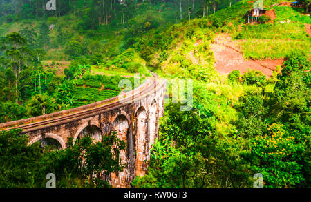 Vista su nove archi ponte in Sri Lanka, Ella Foto Stock