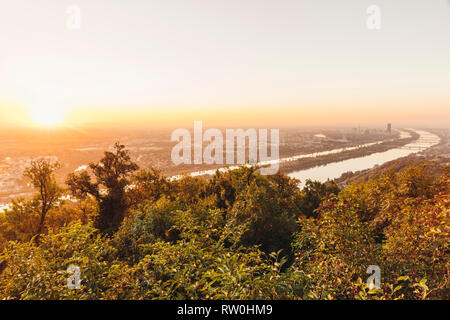 Vista da Kahlenberg a Vienna presso sunrise, Vienna, Austria Foto Stock