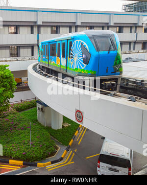 SINGAPORE - Jan 13, 2017 : l'Aeroporto Changi Skytrain presso l'Aeroporto Changi di Singapore a Singapore. Aperto nel 1990, è stata la prima auto-sistema guidato i Foto Stock