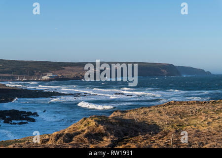 Mattina colpo di rotolamento onde sulla spiaggia di San sposa, Terranova, Canada Foto Stock