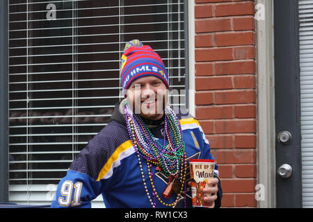 Perle e bevande dice Mardi Gras Foto Stock