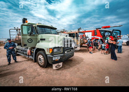 Avalon, Melbourne, Australia - Mar 3, 2019: Esercito e carrelli di estinzione Foto Stock