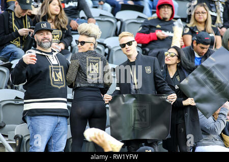 Los Angeles, CA, Stati Uniti d'America. 03 Mar, 2019. MLS 2019: ventilatori durante il Los Angeles Football Club vs Sporting KC a BANC DELLA CALIFORNIA Stadium di Los Angeles, Ca il 03 marzo 2019. Foto di Jevone Moore Credito: csm/Alamy Live News Foto Stock