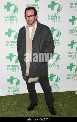 FILE IMMAGINE: di Burbank, California, USA. 4 Mar 2019. Attore Luke Perry muore dopo aver subito una massiccia corsa. Foto scattata: Hollywood, CA - 20 febbraio: Luke Perry assiste Global Green USA del decimo Pre-Oscar annuale festa a Avalon il 20 febbraio 2013 in Hollywood, la California. Persone: Luke Perry Credito: tempeste Media Group/Alamy Live News Credito: tempeste Media Group/Alamy Live News Foto Stock
