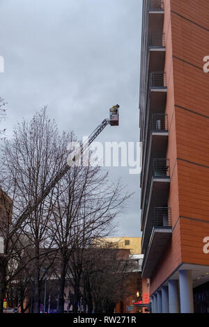 Berlino, Germania. 4 Mar 2019. Servizi di emergenza rispondere al fuoco a Potsdamer Platz a Berlino, in Germania il 4 marzo 2019. Credito: Jannis Werner/Alamy Live News Foto Stock