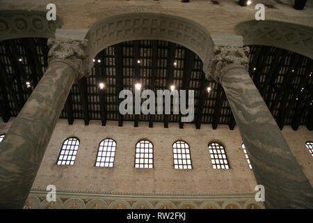 L'Italia. Ravenna. Basilica di Sant'Apollinare in Classe. Di stile bizantino. 6 CE. Interno. Foto Stock