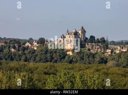 Chateau de Montfort a valle della Dordogna. Francia Foto Stock