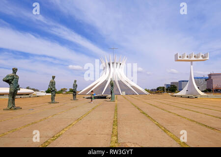 Brasilia, Brasile, 7 Agosto 2018: Cattedrale Metropolitana di Nostra Signora di Aparecida, progettato da Oscar Niemeyer, Brasile Foto Stock