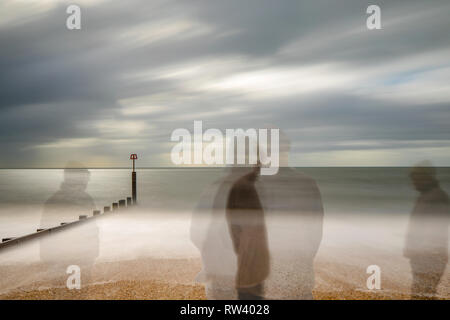 Fantasmi sulla spiaggia di Enfield Foto Stock