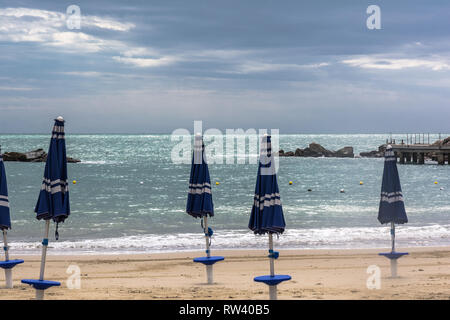 Spiaggia di sabbia a San Terenzo, Liguria, Italia Foto Stock