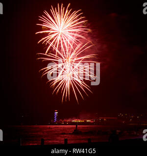 Fuochi d'artificio a Bournemouth Pier. Foto Stock