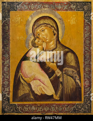 La Madonna di Vladimir illustrato nel dettaglio dell'icona russa di Yaroslavl icona scuola di pittura risalente alla metà del XVII secolo dalla chiesa di San Giovanni Crisostomo nella Korovniky in Yaroslavl, ora sul display nel Yaroslavl Museo conserva in Yaroslavl, Russia. Foto Stock