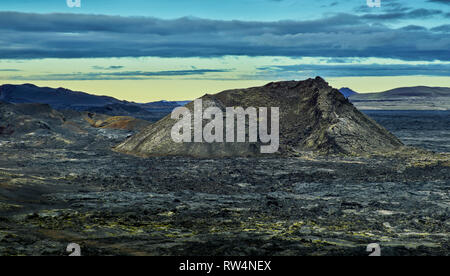 Leirhnukur primavera calda area, area geotermica, Islanda Foto Stock