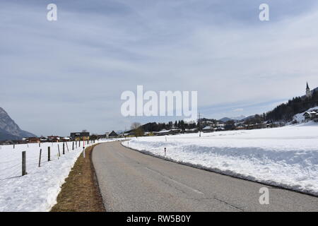 Villacher Alpe, Dobratsch, Kärnten, inverno, Alpen, Gebirgsstock, Jahreszeit, Schnee Fels, Mittente Sendemast, Senden, Radio, Rundfunk Fernsehen, Foto Stock