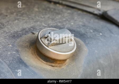 Il tappo del serbatoio del combustibile di un carrello Foto Stock