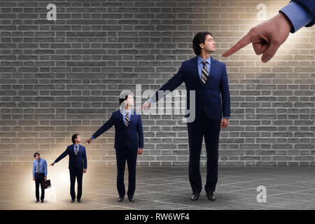 Imprenditori di biasimare gli uni con gli altri per i guasti Foto Stock