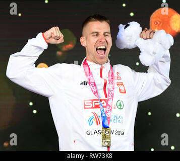 Glasgow, Regno Unito. 03 Mar, 2019. L'atletica Europei Indoor campionati, 1500, uomini, finale negli Emirati Arena: Marcin Lewandowski (Oro). Credito: Soeren Stache/dpa/Alamy Live News Foto Stock