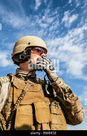 Berretti Verdi U.S. Esercito Forze Speciali soldato di gruppo, fumatori Foto Stock