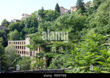 Coltello abbandonati fabbriche, Thiers Foto Stock