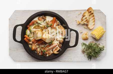 Cena calda in padella Foto Stock