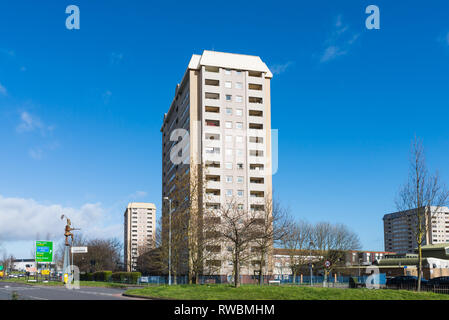 Alto edificio di appartamenti a Ladywood Middleway in Birmingham interna del distretto della città di Ladywood Foto Stock