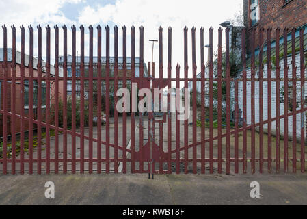 Port-Loop un alloggiamento nuovo progetto di ripristino urbano su vecchi terreni industriali in Ladywood, una città interna del distretto di Birmingham Foto Stock