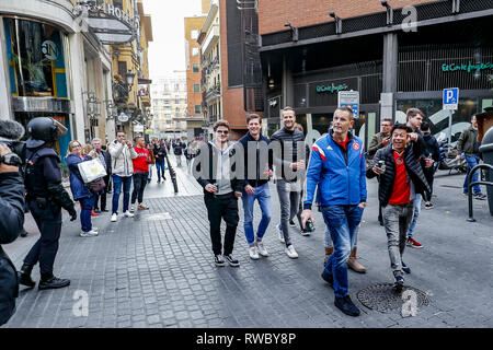 Madrid, Spagna. 05 Mar, 2019. MADRID - 05-03-2019, Real Madrid - Ajax, Champions League stagione 2018/2019, i sostenitori di Ajax al centro di Madrid . Credito: Pro scatti/Alamy Live News Foto Stock