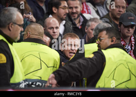 5 marzo 2019 - Madrid, Spagna - AFC Ajax ventole in azione durante la UEFA Champions League Round di 16 seconda gamba match tra il Real Madrid e AFC Ajax a Santiago Bernabeu Il 5 marzo 2019 a Madrid, Spagna (credito Immagine: © Jack Abuin/ZUMA filo) Foto Stock