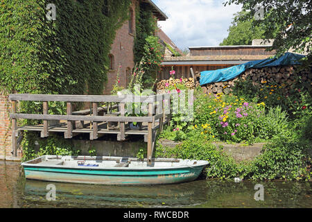 Il pittoresco giardino cottage presso il mulino in gara Lychen nella Uckermark Foto Stock