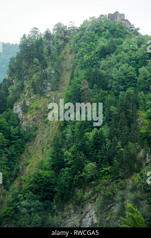 Cetatea gotico Poenari Poenari (castello) in Poenari, Romania. 19 luglio 2009, costruita nel XIII secolo e ricostruita nel XV secolo da Vlad l'Impalatore voivo Foto Stock