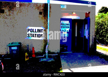 Posterised,polling stazione,,scout,hut,cowes,Isle of Wight, England, Regno Unito Foto Stock