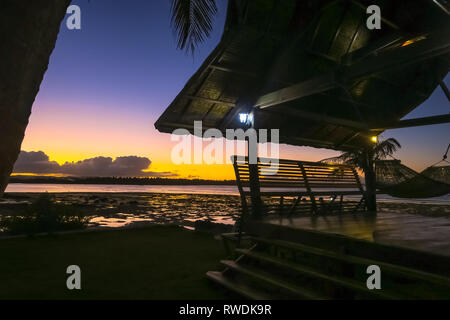 Sunset amaca rifugio al Cloud 9 Beach - Siargao, Filippine Foto Stock