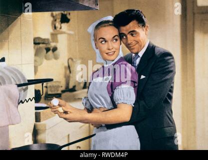 EATON,BOGARDE, Dottore in grande, 1957 Foto Stock