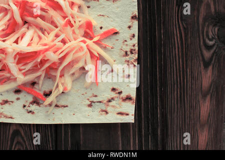 Lavash e il cavolo per rendere Shawarma fatti in casa Foto Stock