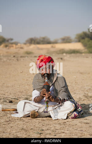 Ritratto di un uomo, Jaisalmer, Rajasthan, India, Asia Foto Stock