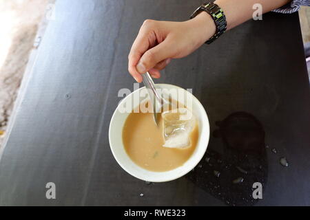Bevande fresche fatte dal latte di cocco e il ghiaccio Foto Stock