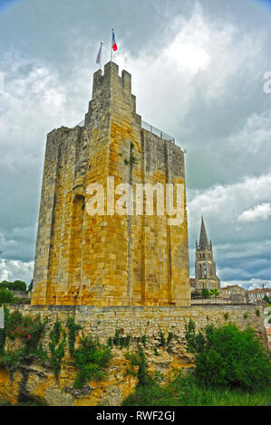 Tour du Roy o Re della Torre e Chiesa monolitica, Saint-Emilion, Gironde Department, Aquitaine, Francia Foto Stock