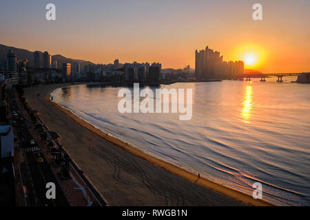 Spiaggia Gwangalli in Busan, Corea del Sud Foto Stock