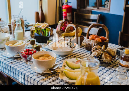 La scelta a colazione è impostato in inglese Hotel Foto Stock