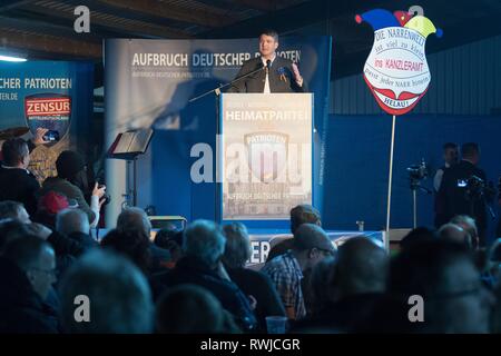 Bahretal, Germania. 06 Mar, 2019. Andre Poggenburg, presidente del partito Aufbruch deutscher Patrioten (ADP), parla al mercoledì delle ceneri evento del suo partito. Credito: Sebastian Kahnert/dpa/Alamy Live News Foto Stock