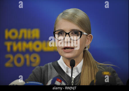 Kiev, Ucraina. 7 Mar, 2019. Leader dell'Ucraina partito politico visto durante una conferenza stampa. Ucraino candidato presidenziale Yulia Tymoshenko ha sottoscritto impegni per gli elettori dell'Ucraina. Credito: Sergei Chuzavkov SOPA/images/ZUMA filo/Alamy Live News Foto Stock