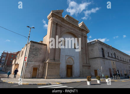 Monopoli, Puglia, Italia - Chiesa di Sant'Antonio di Padova (Chiesa di Sant'Antonio di Padova) nella città nuova. Regione Puglia Foto Stock