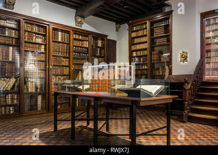 Biblia Polyglotta / Bibbia Poliglotta nel Museo Plantin-Moretus / Plantin-Moretusmuseum circa cinquecento stampanti, Anversa, Belgio Foto Stock