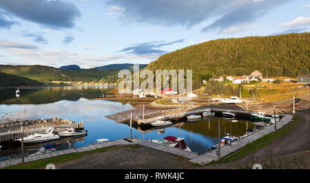 Imbarcazione piccola zona di attracco in porto Neddies, Norris punto, Terranova, Canada Foto Stock