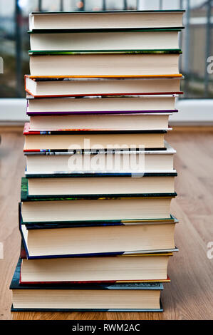 pila di libri Foto Stock