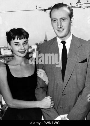 Audrey Hepburn, con il suo fidanzato, James Hanson, (essi non si sposò mai,) (1952) Riferimento File # 33751 405THA Foto Stock