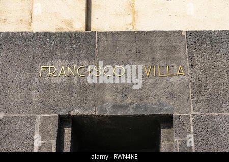 Guarnizione di tenuta del Messico 1910 monumento della Rivoluzione Città del Messico Messico. Costruito nel 1932 con rimane eroi rivoluzionari, incluso Francisco Pancho Villa famoso Revo Foto Stock
