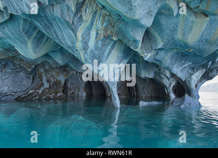 Il surreale Grotte di marmo (Capilla de Marmol), Rio tranquilo, Aysen, Patagonia, Cile Foto Stock